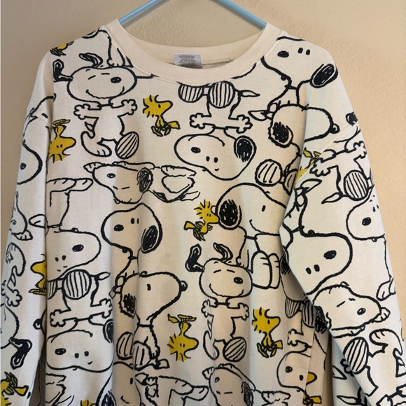 Snoopy and Woodstock White Sweater - Picture 3 of 3